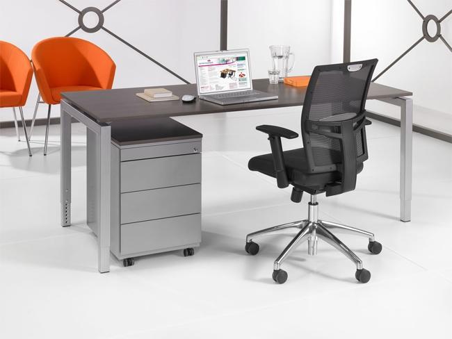 Bureau Q-Bic | Hoogte Verstelbaar | 62 - 85 cm | Leverbaar in Diverse Kleuren en Afmetingen