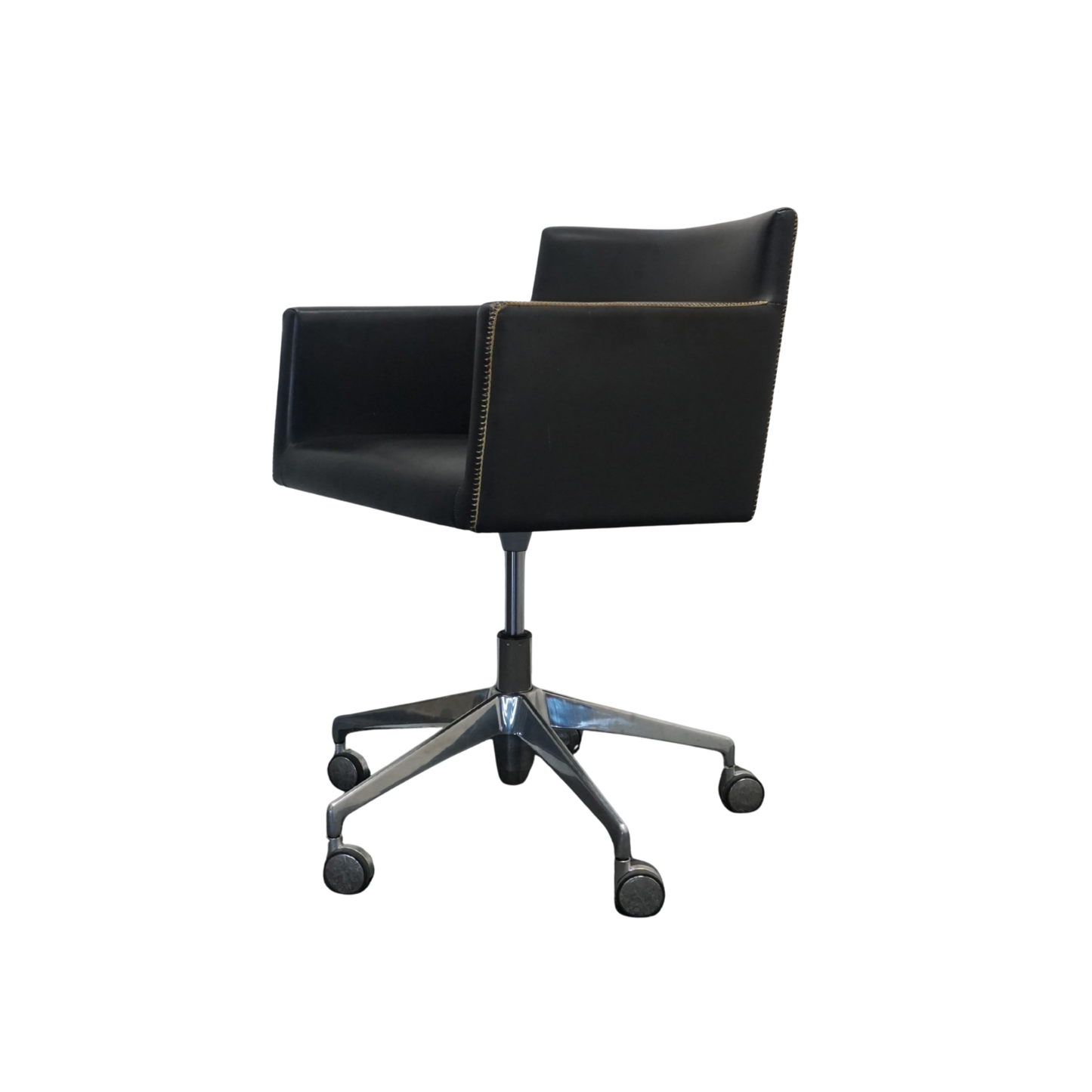Arper Masai Design Stoel | Zwart Leer | Verrijdbaar