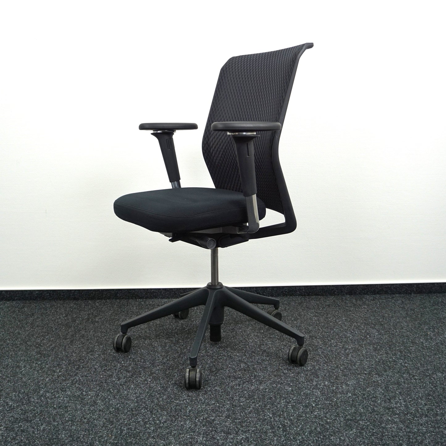 Vitra ID Mesh Bureaustoel | Zwart