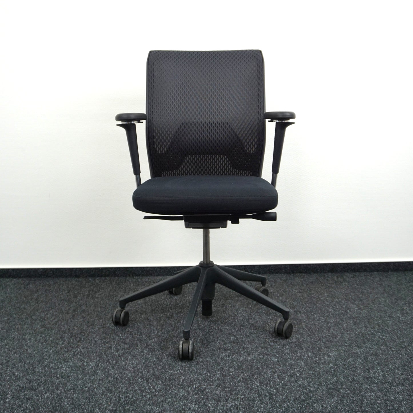 Vitra ID Mesh Bureaustoel | Zwart