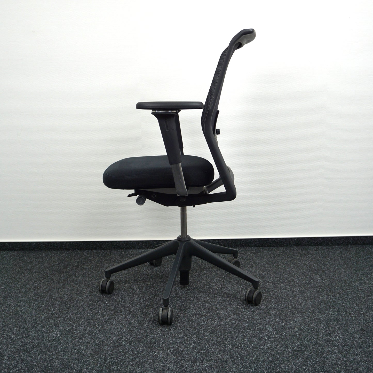 Vitra ID Mesh Bureaustoel | Zwart