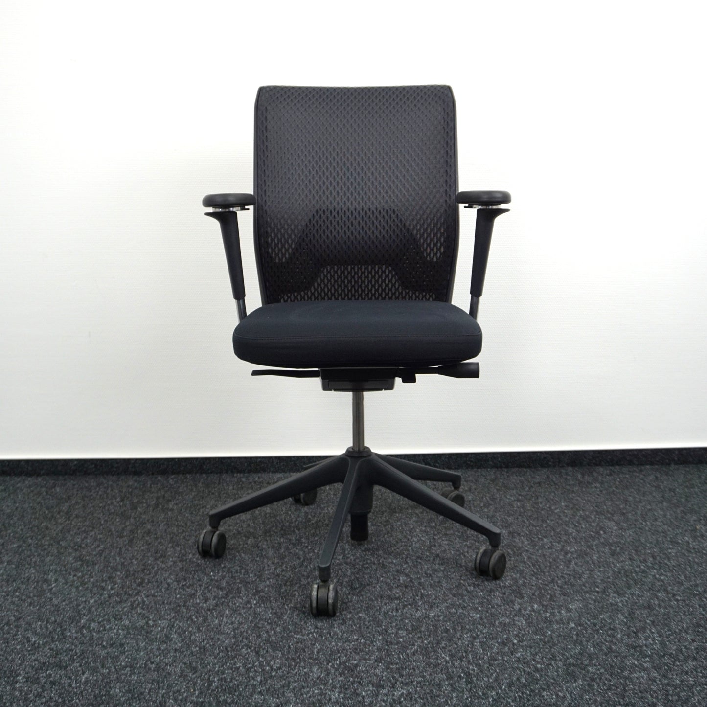 Vitra ID Mesh Bureaustoel | Zwart