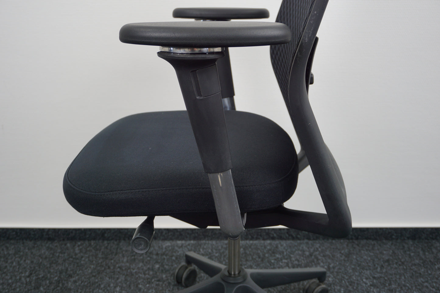 Vitra ID Mesh Bureaustoel | Zwart