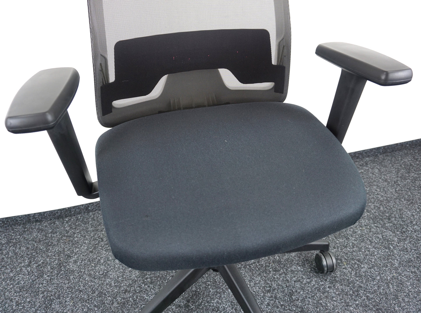 Interstuhl EVERYis1 Bureaustoel | Zwart / Wit