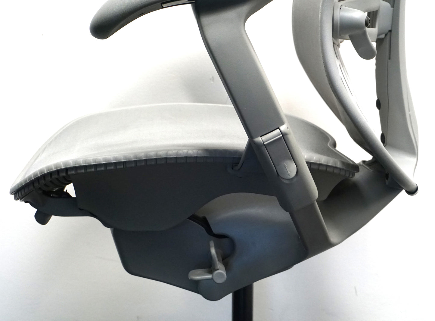 Herman Miller Mirra 1 Bureaustoel Grijs | Gestoffeerde Rug