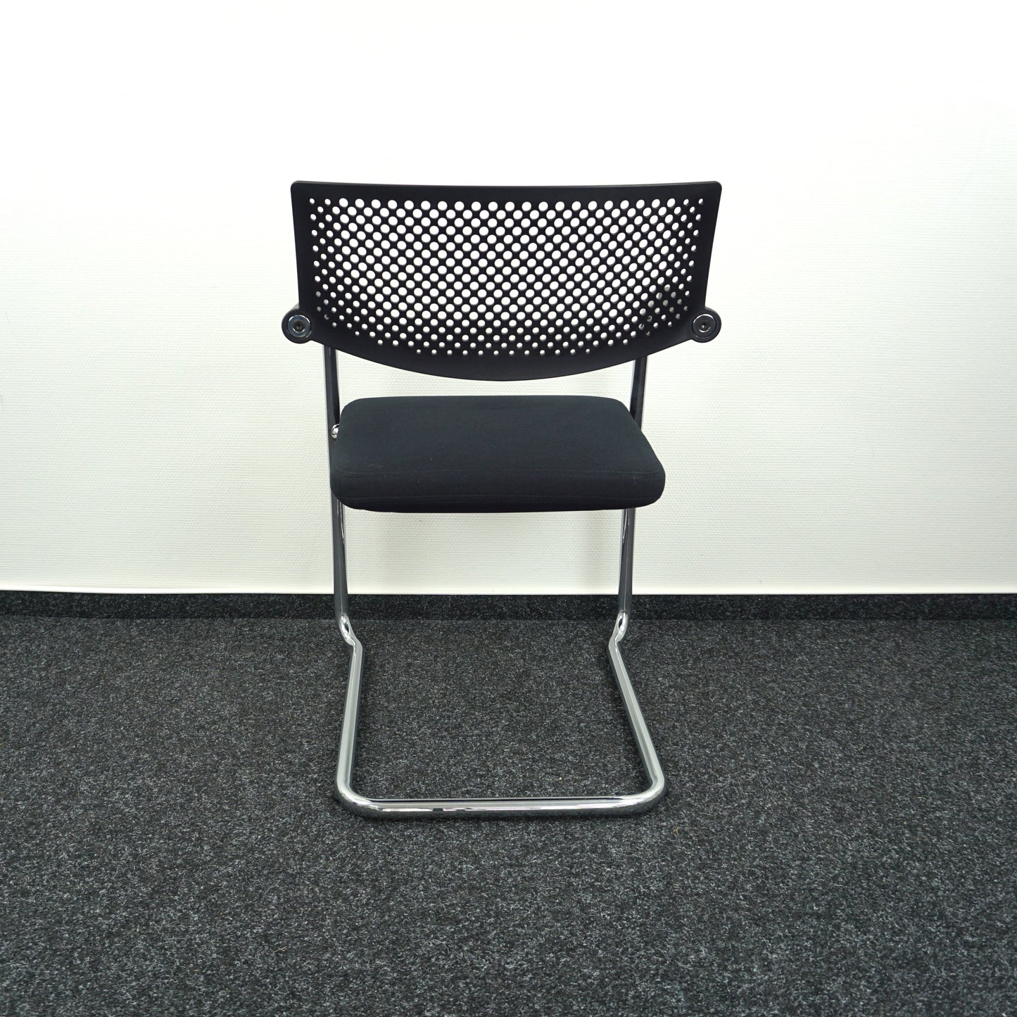 Vitra Visavis Vergaderstoel | Design Conferentiestoel | Zwart