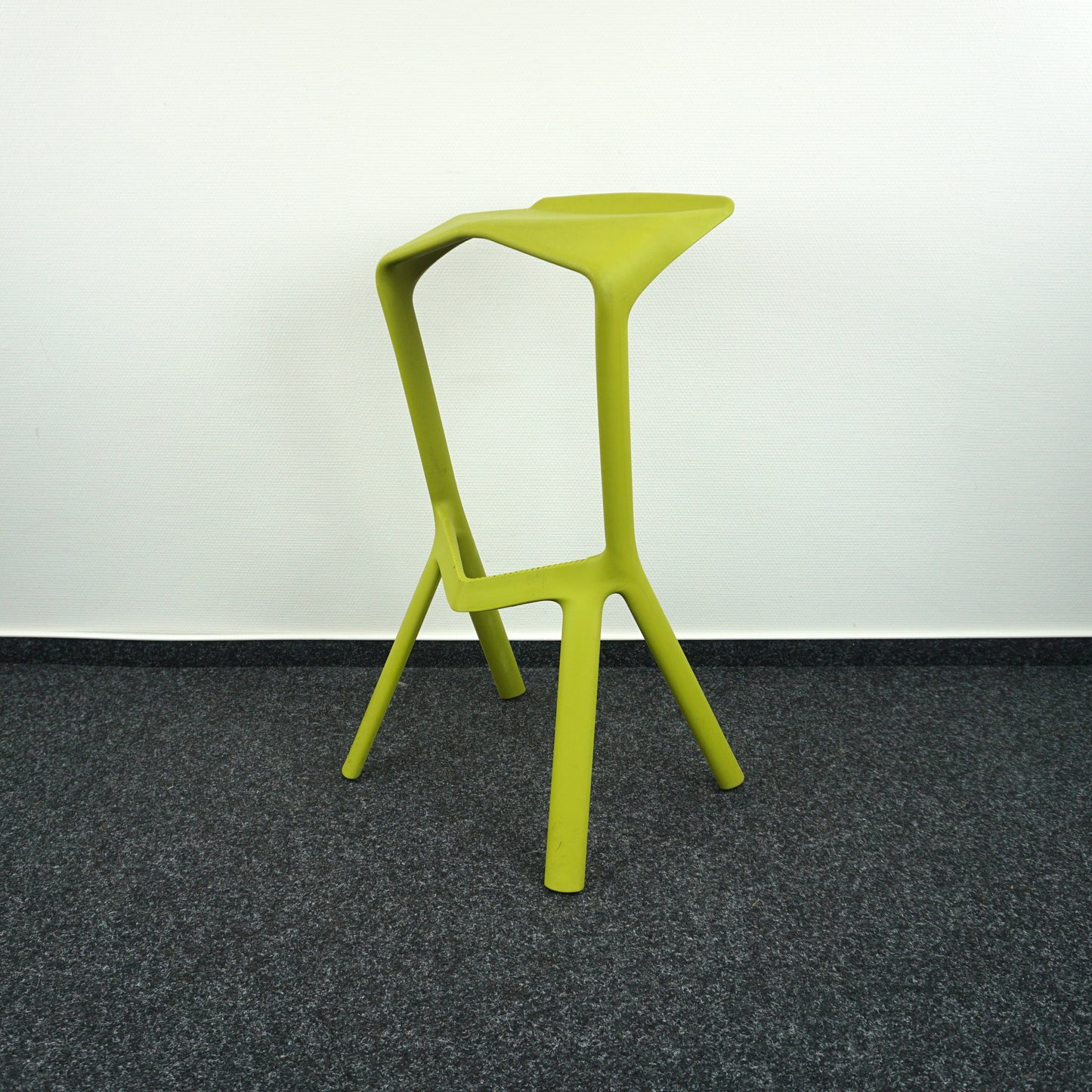Plank Miura Design Barkruk | Groen | Zithoogte 78 cm