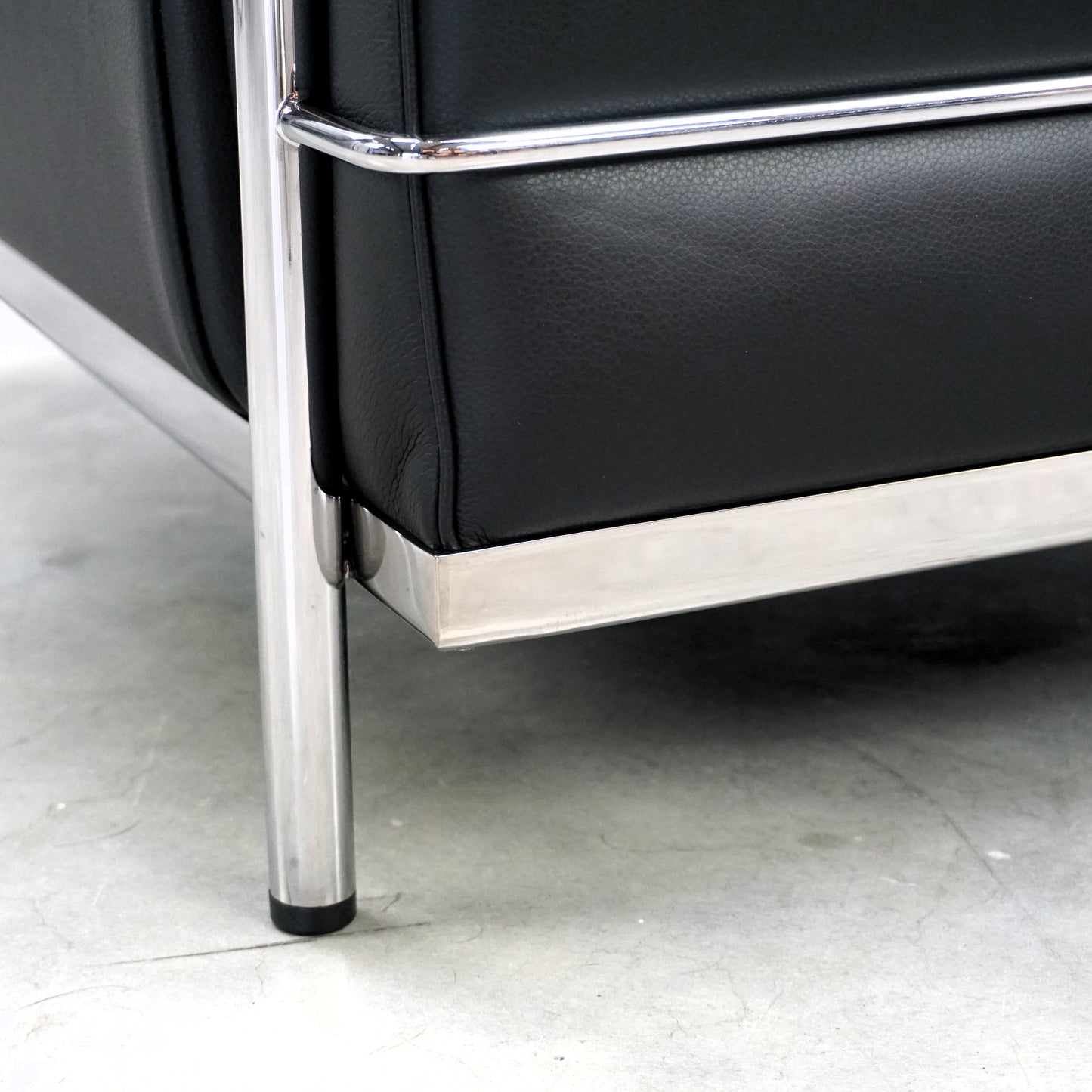 Cassina LC2 Fauteuil Grand Confort Petit Modèle | Zwart