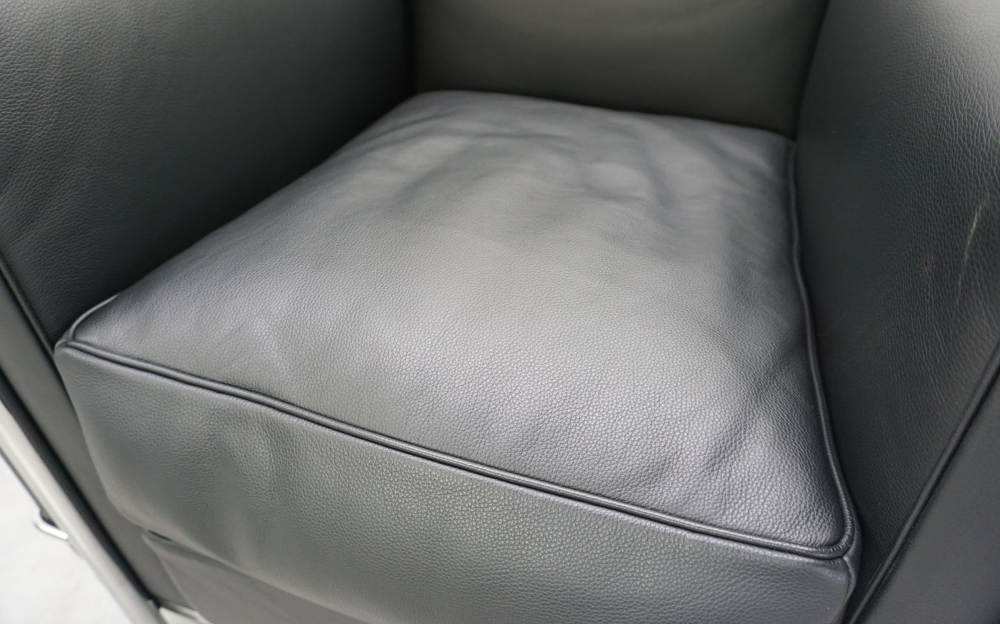 Cassina LC2 Fauteuil Grand Confort Petit Modèle | Zwart