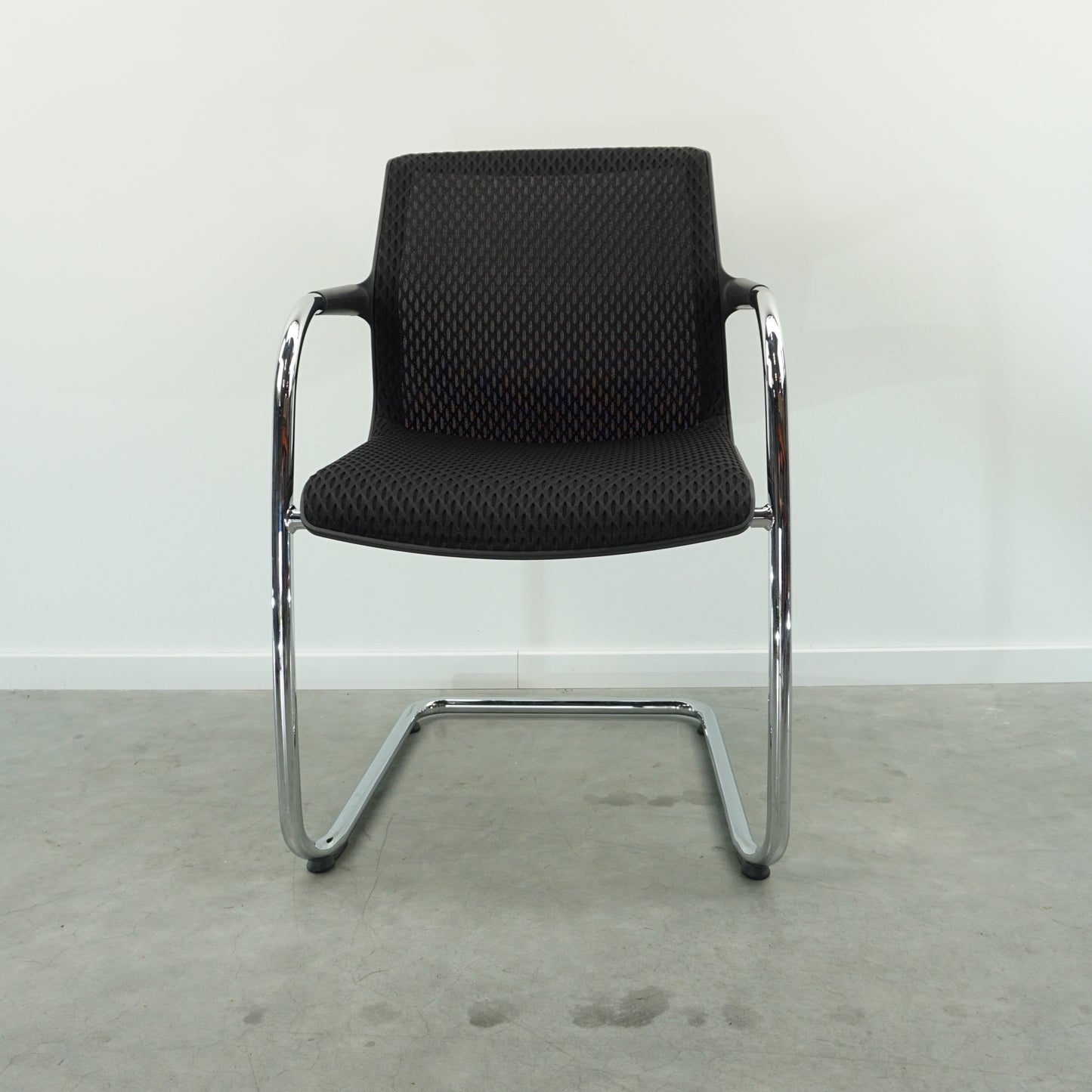 Vitra Unix Vergaderstoel | Conferentiestoel | Zwart