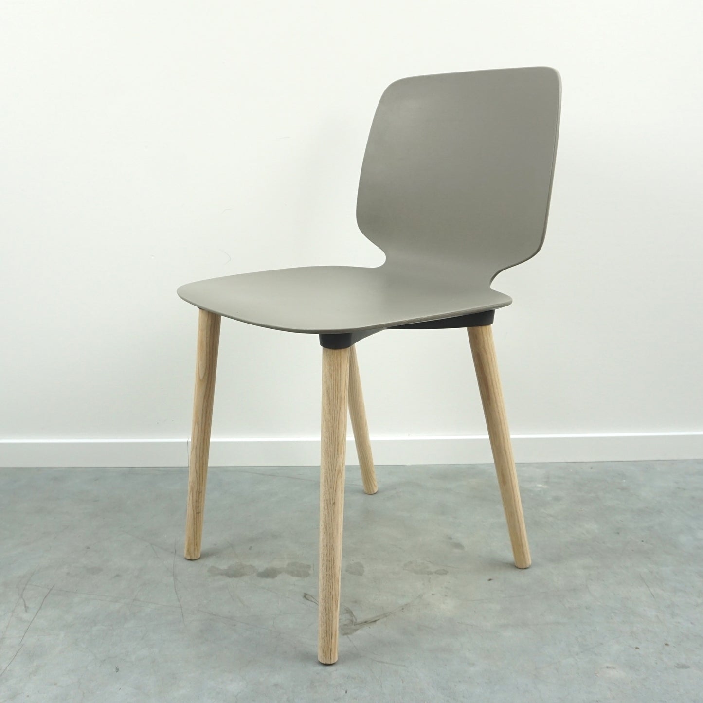 Pedrali Babila 2750 Design Stoel | Kantinestoel | Grijs