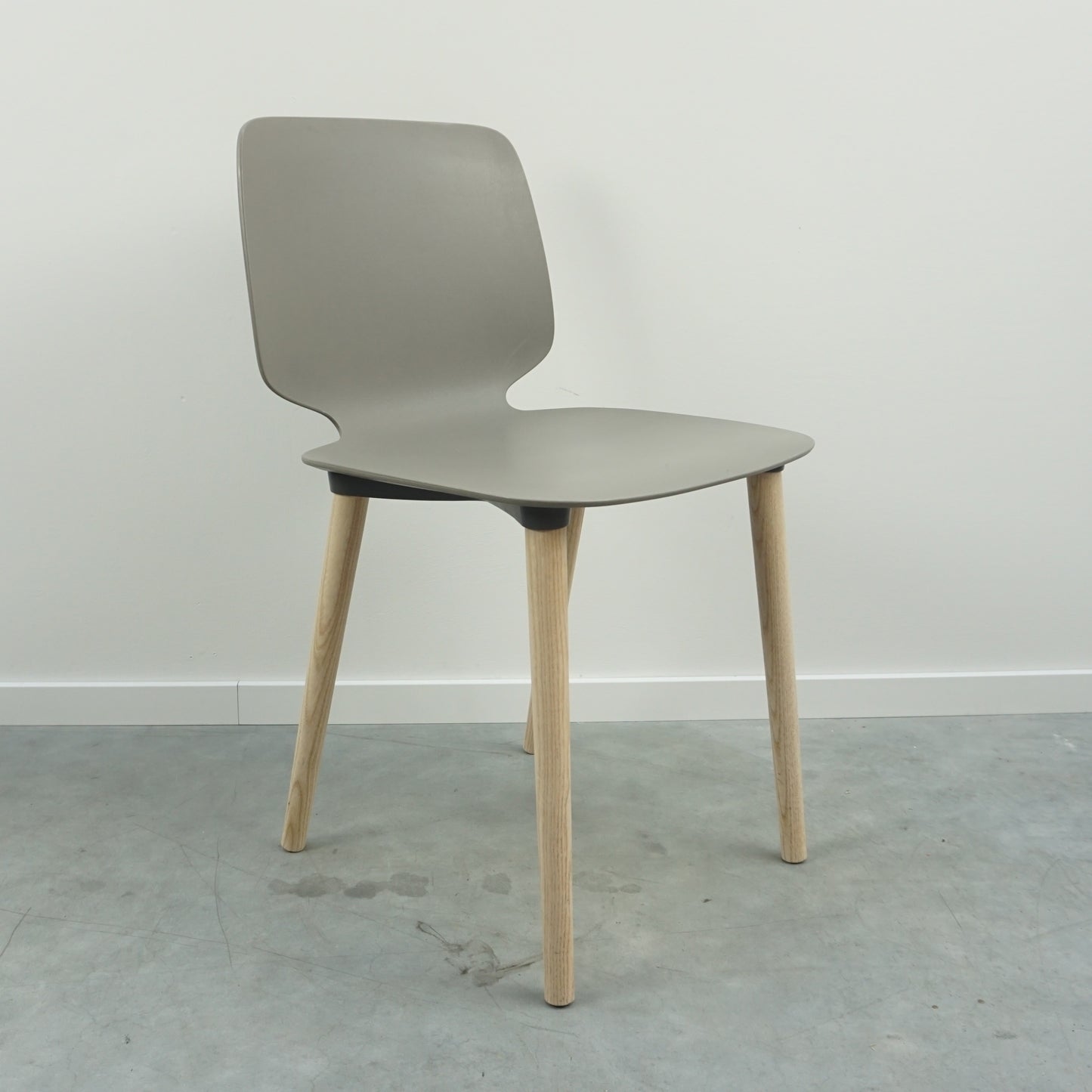 Pedrali Babila 2750 Design Stoel | Kantinestoel | Grijs