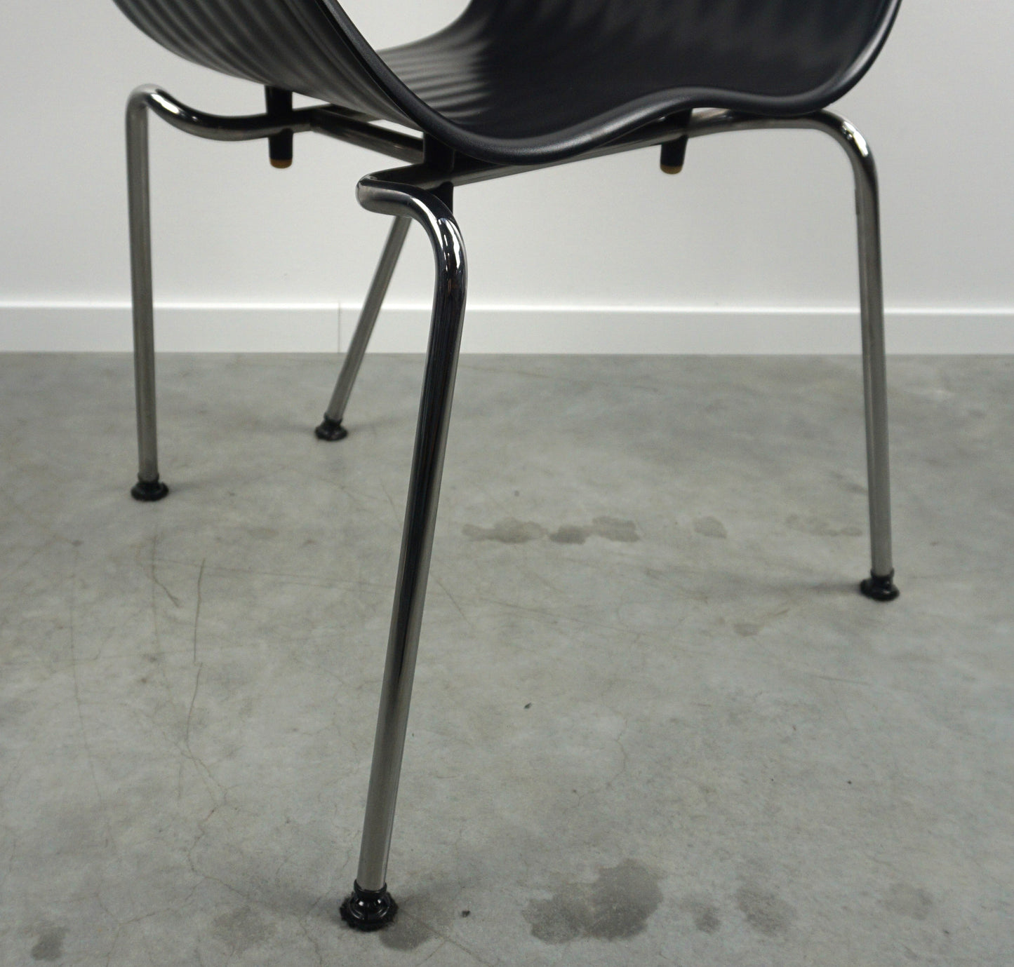 Vitra Tom Vac Chair Design Stoel | Zwart