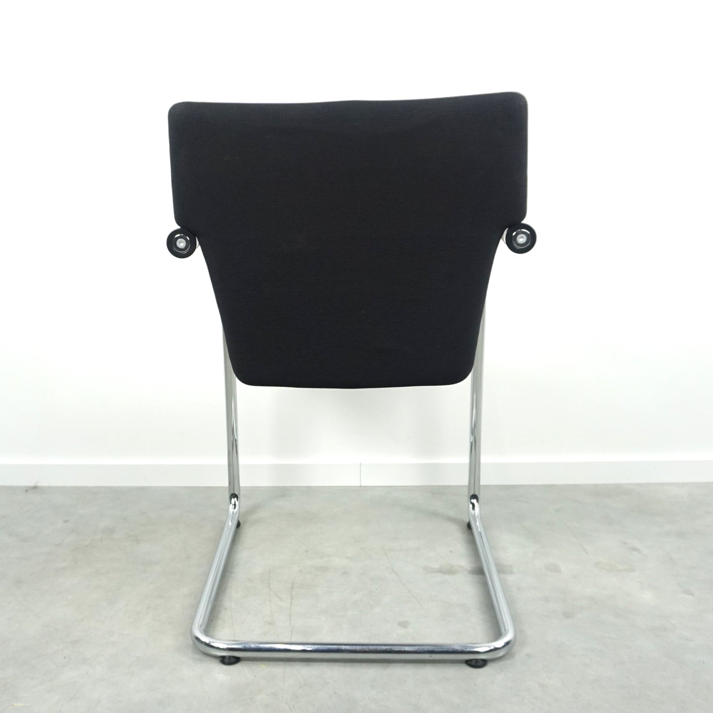 Vitra Visastripes Vergaderstoel | Conferentiestoel | Zwart