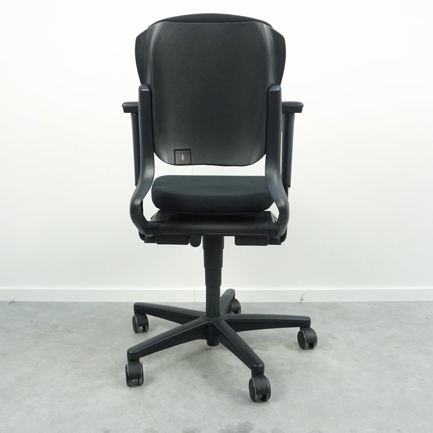 Ahrend 230 Bureaustoel | Lage Rug | Nieuw Gestoffeerd