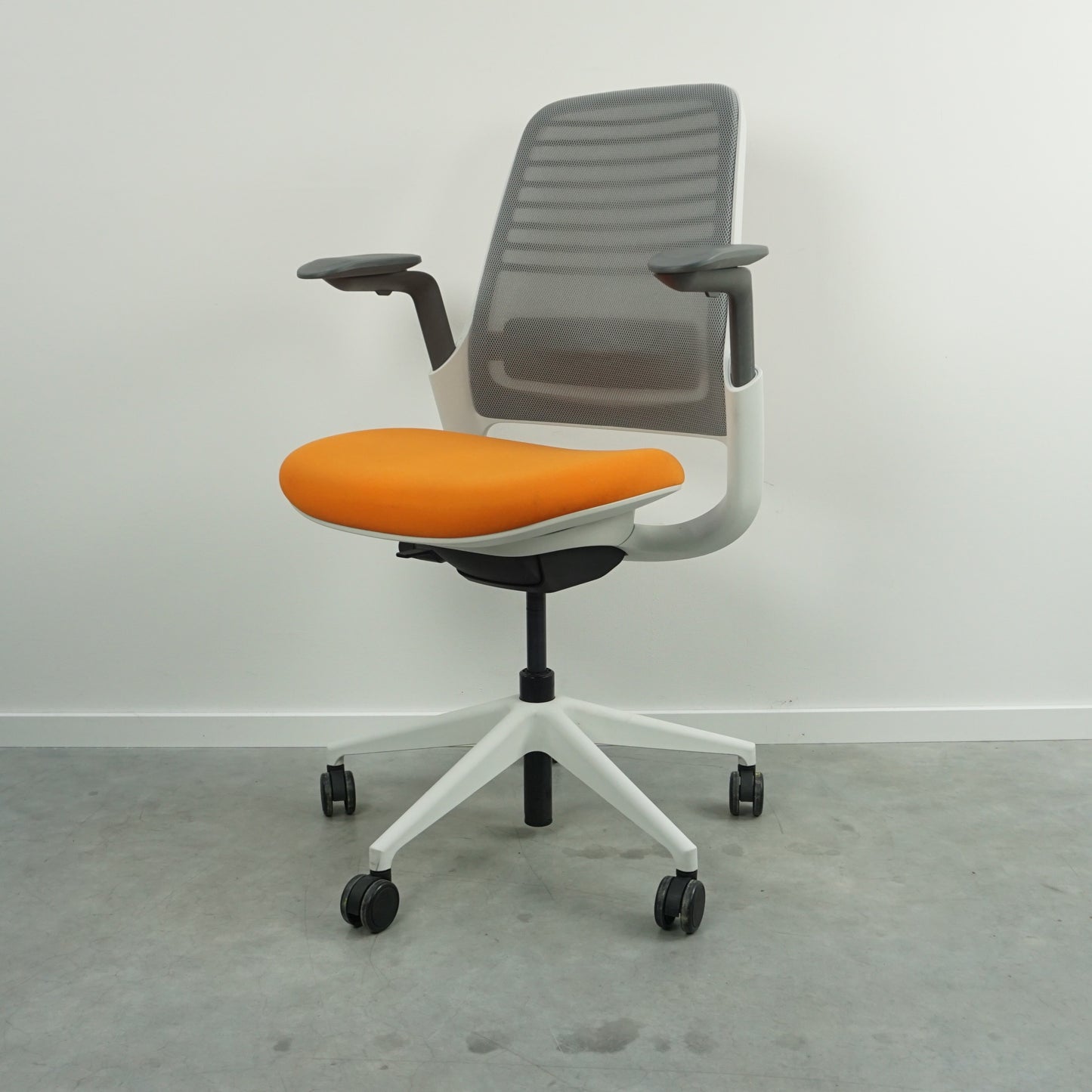 Steelcase Series 1 Bureaustoel | Ergonomisch | Oranje