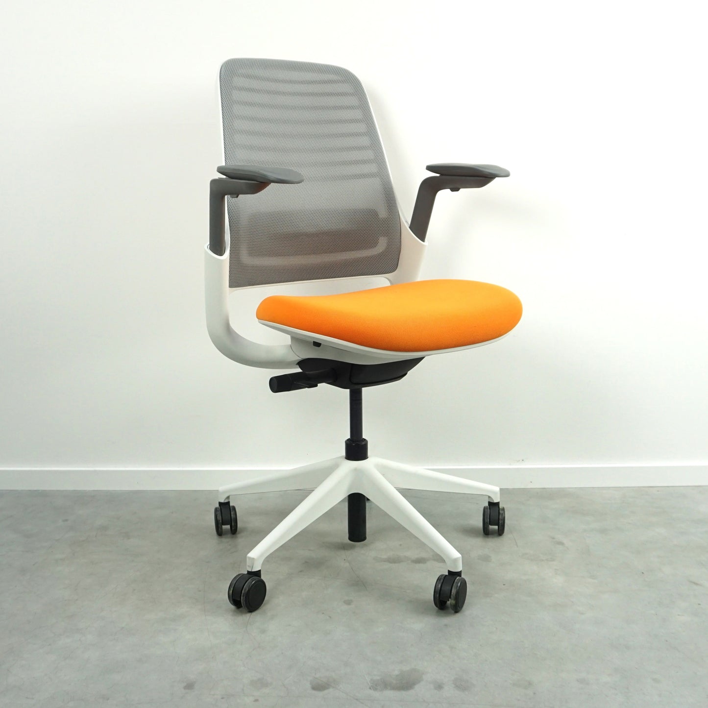 Steelcase Series 1 Bureaustoel | Ergonomisch | Oranje