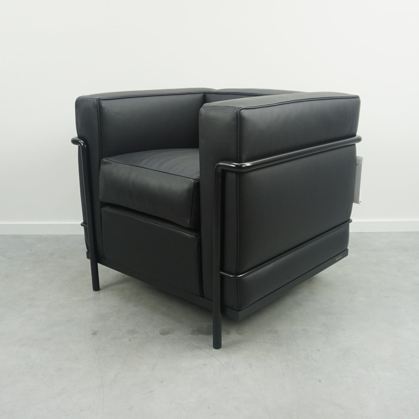 Cassina LC2 Fauteuil Grand Confort Petit Modèle | Zwart / Zwart