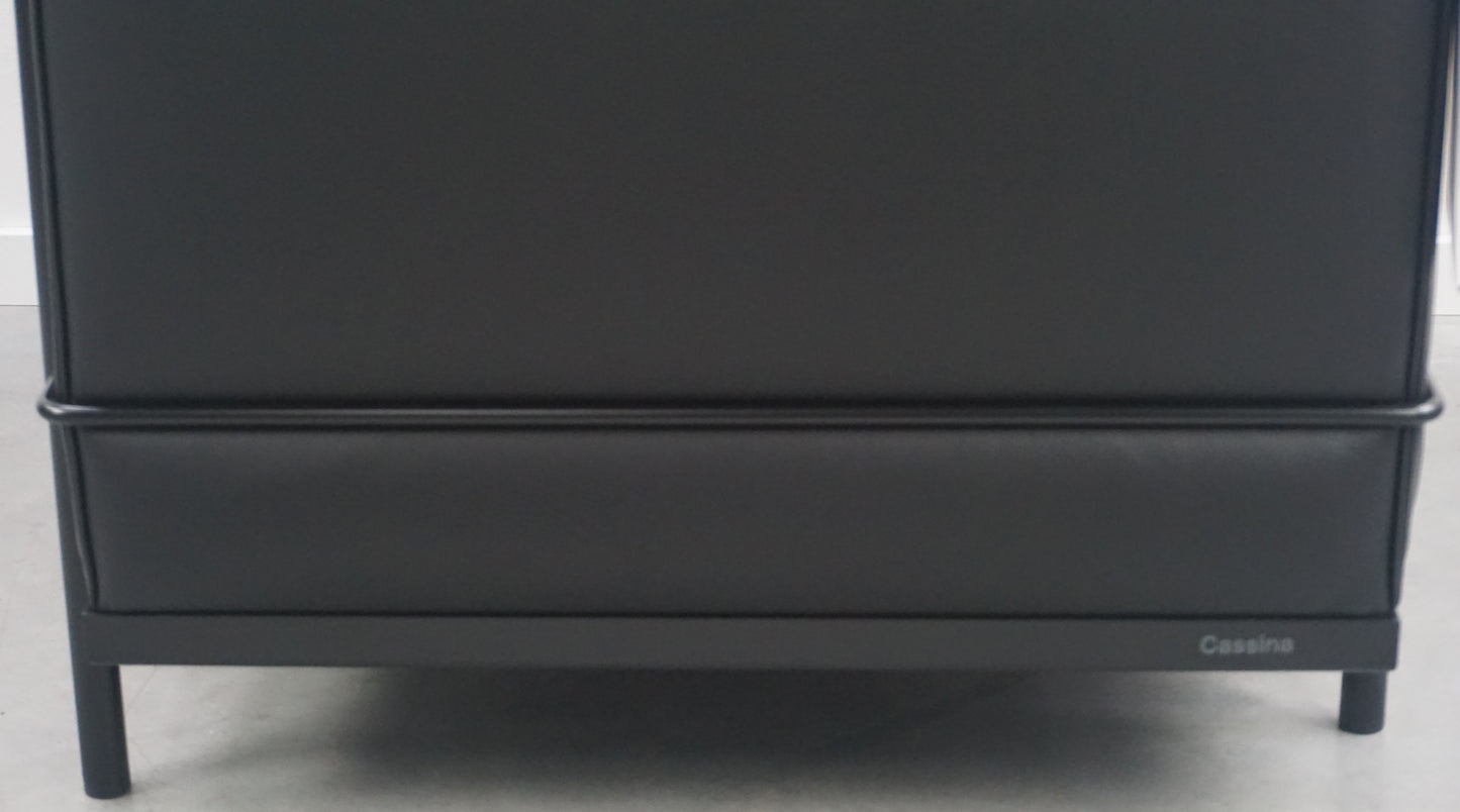 Cassina LC2 Fauteuil Grand Confort Petit Modèle | Zwart / Zwart