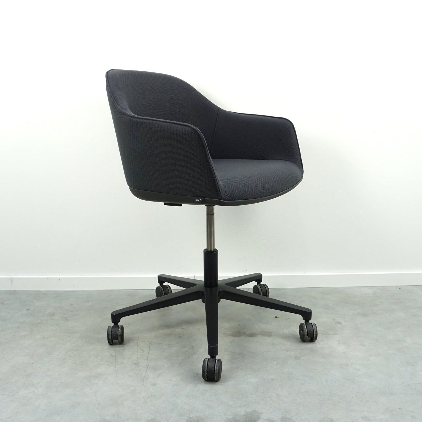 Vitra Softshell Vergaderstoel | Donkergrijs | Verrijdbaar