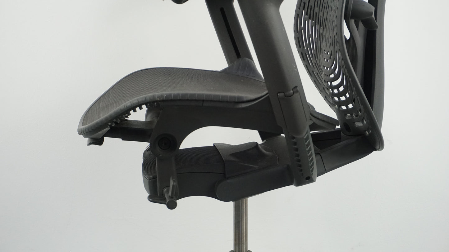 Herman Miller Mirra 2 Bureaustoel | Ergonomisch | Graphit / Zwart
