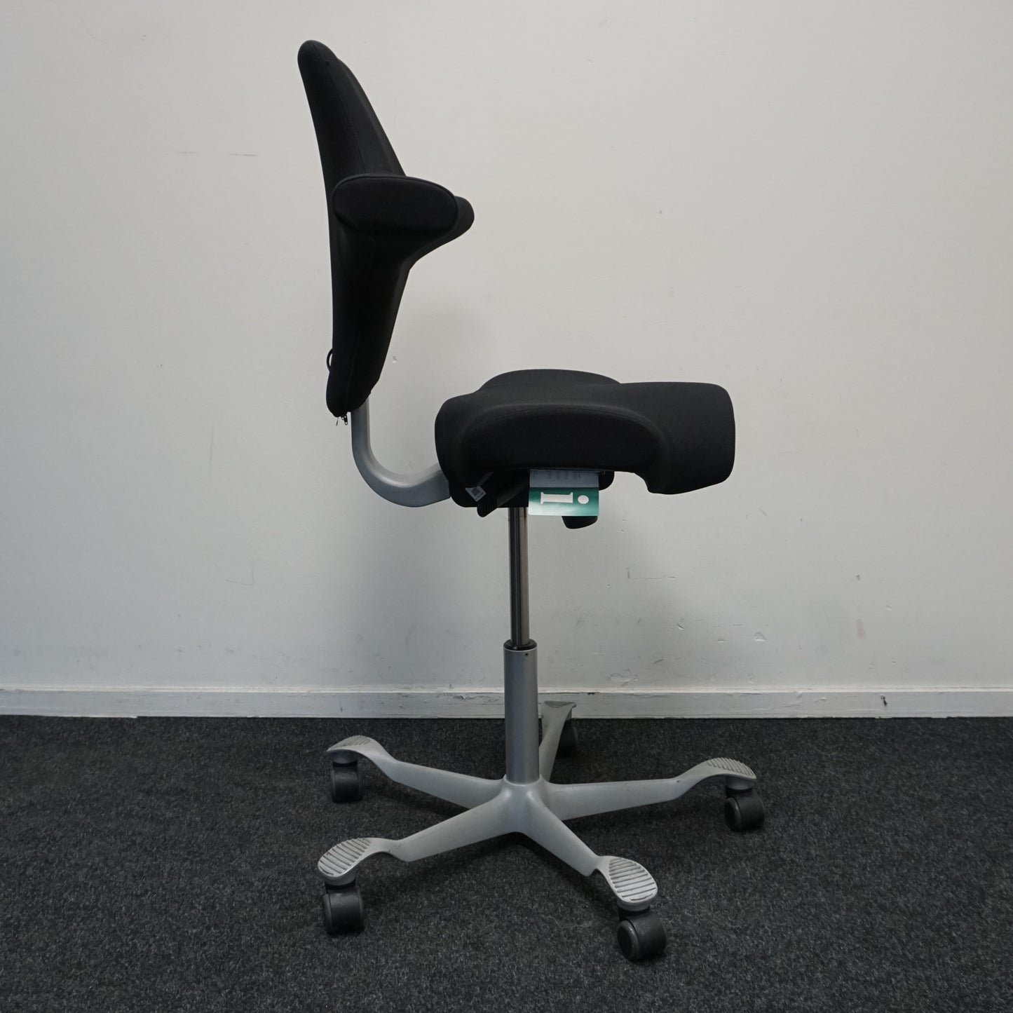 HAG Capisco 8106 Bureaustoel | Zadelzit | Zwart