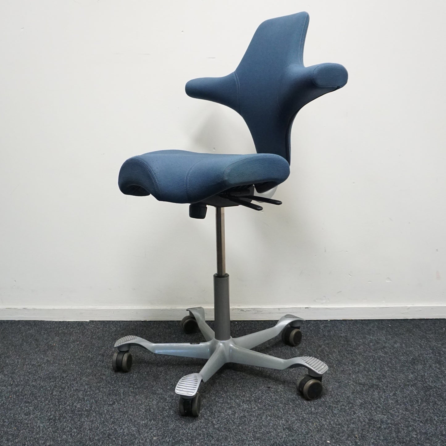 HAG Capisco 8106 Bureaustoel | Blauw | 52 - 70 cm