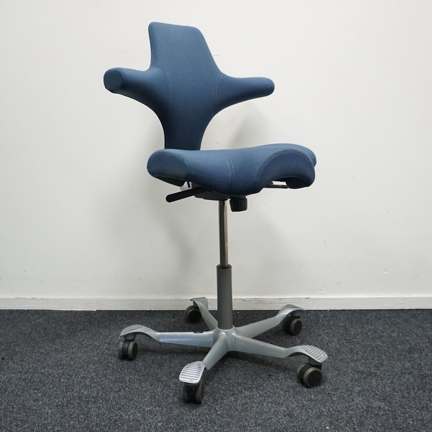 HAG Capisco 8106 Bureaustoel | Blauw | 52 - 70 cm