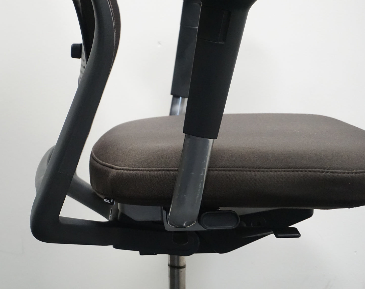 Vitra ID Mesh Bureaustoel | Bruin