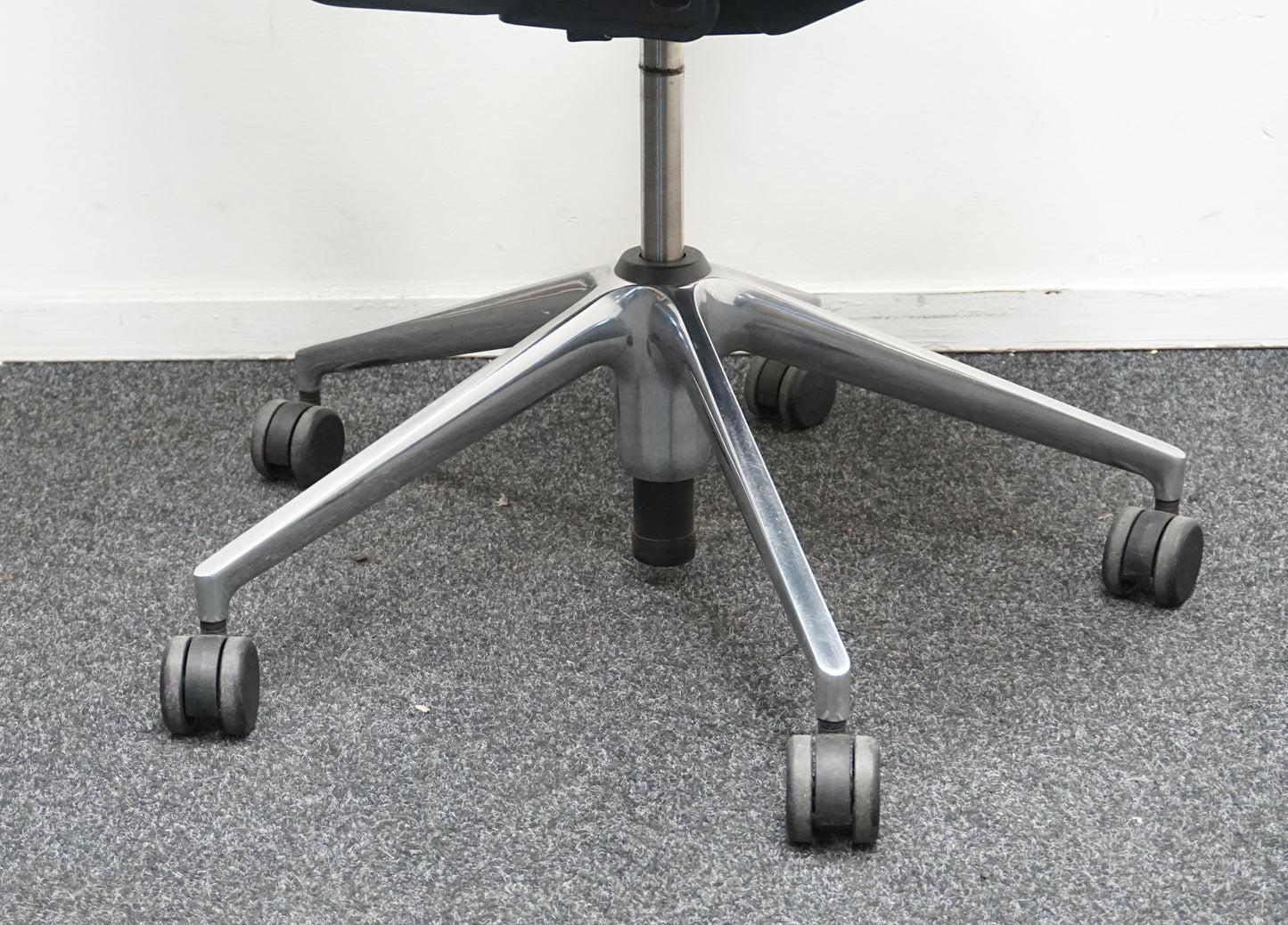 Vitra ID Mesh Bureaustoel | Bruin