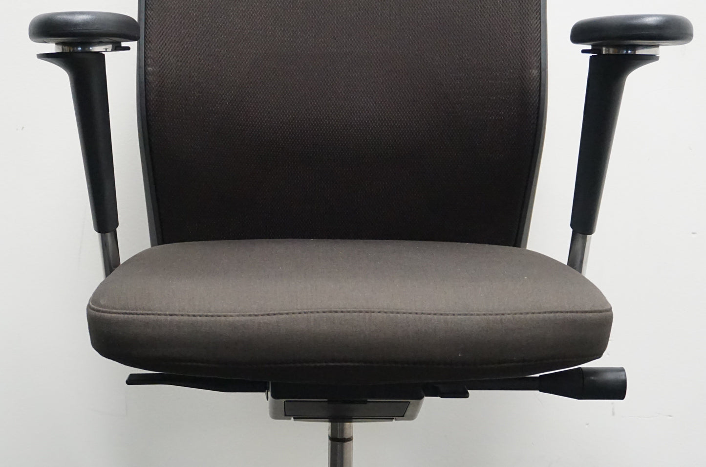 Vitra ID Mesh Bureaustoel | Bruin