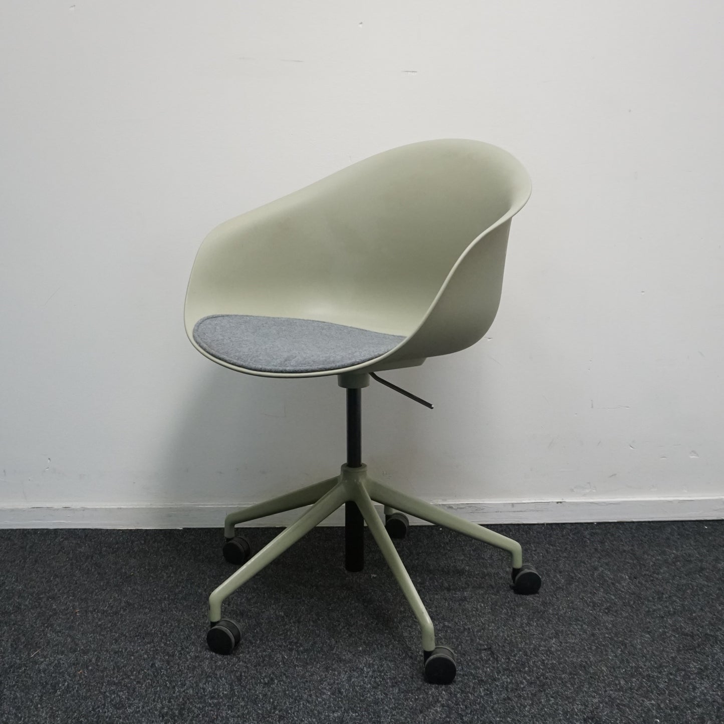 Allermuir Kin Tub Chair | Design Stoel | Groen / Grijs