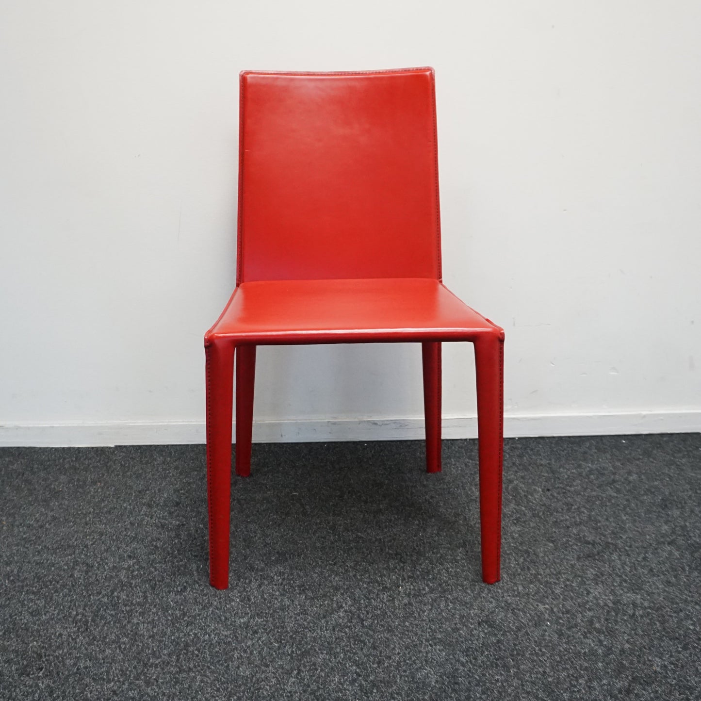 Arper Norma Design Stoel | Leer | Rood