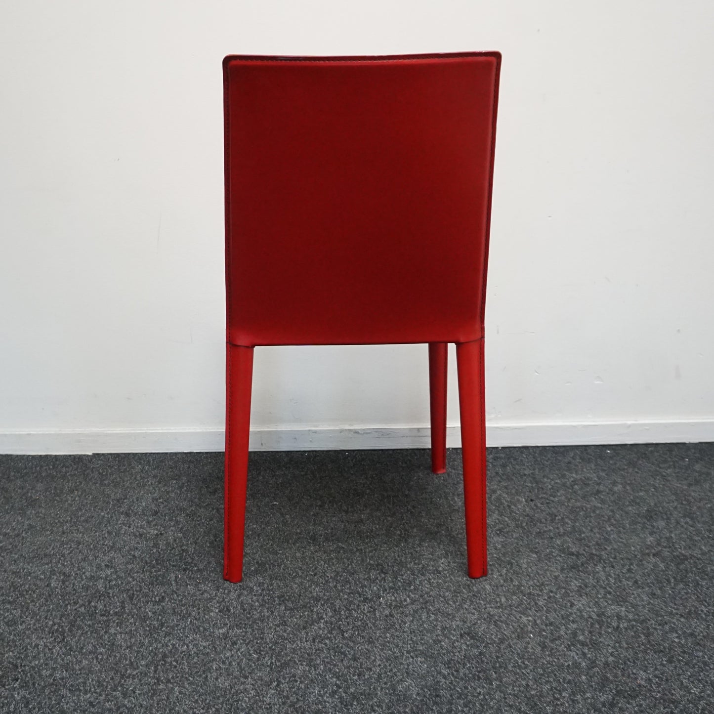 Arper Norma Design Stoel | Leer | Rood