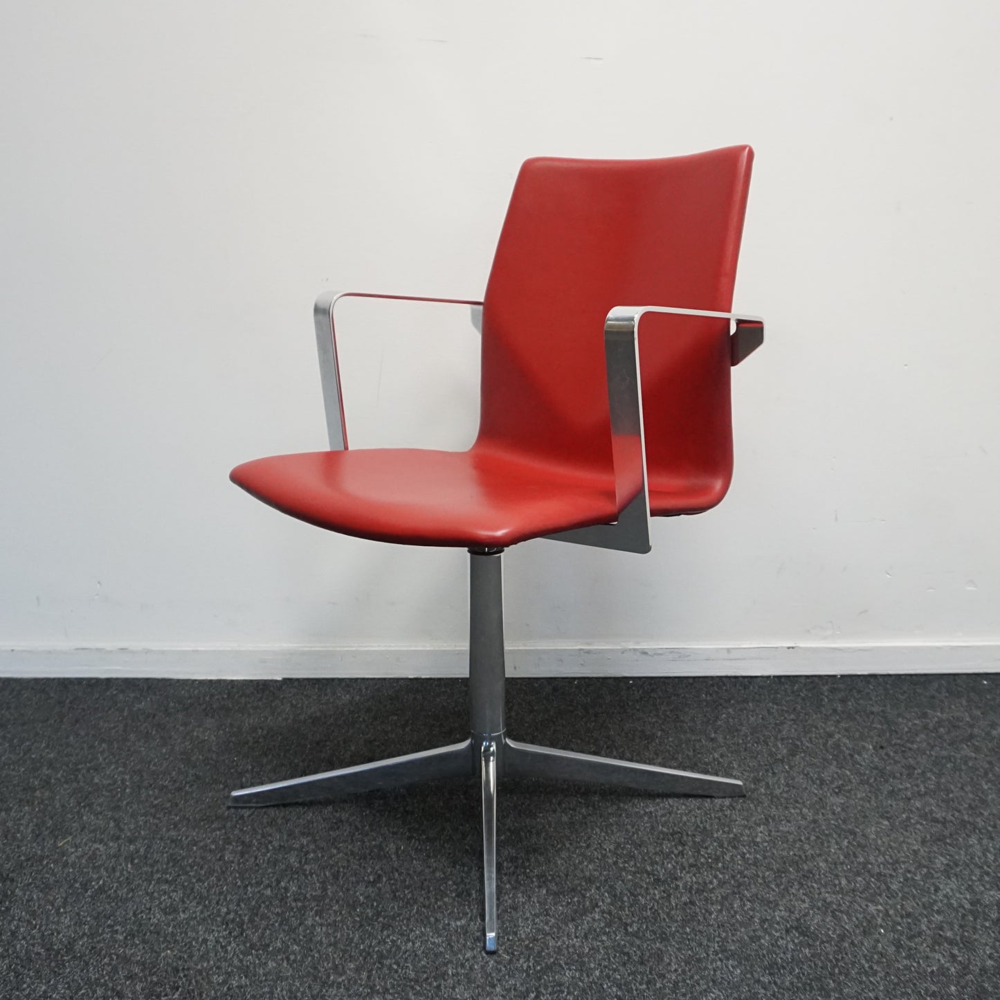 Four Design FourCast XL Vergaderstoel | Rood | Leer