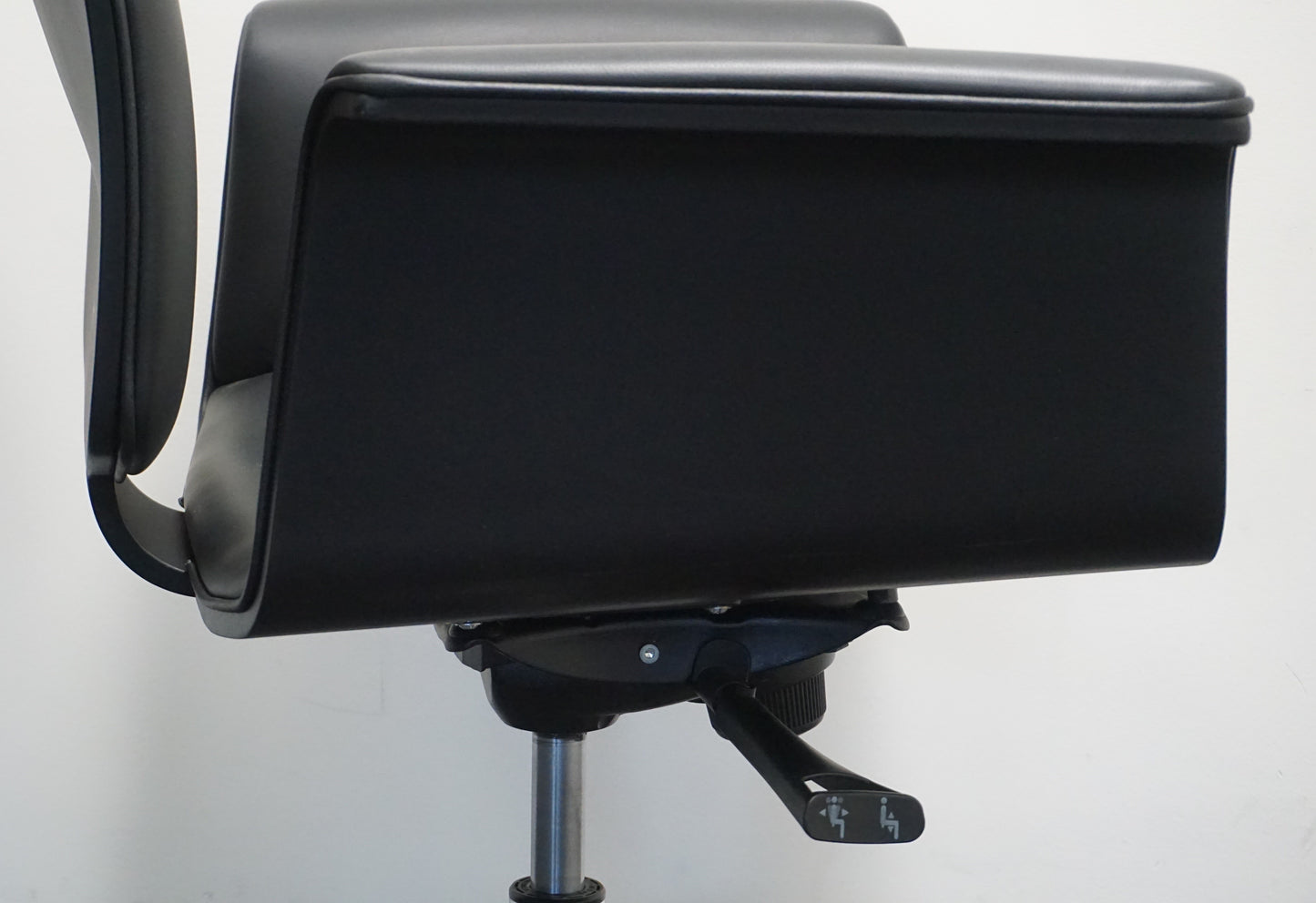 Vepa Fado Vergaderstoel | Zwart Leer