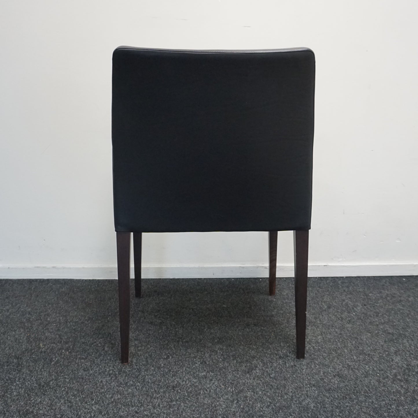 Poltrona Frau Liz Design Stoel | Donkerbruin Leer
