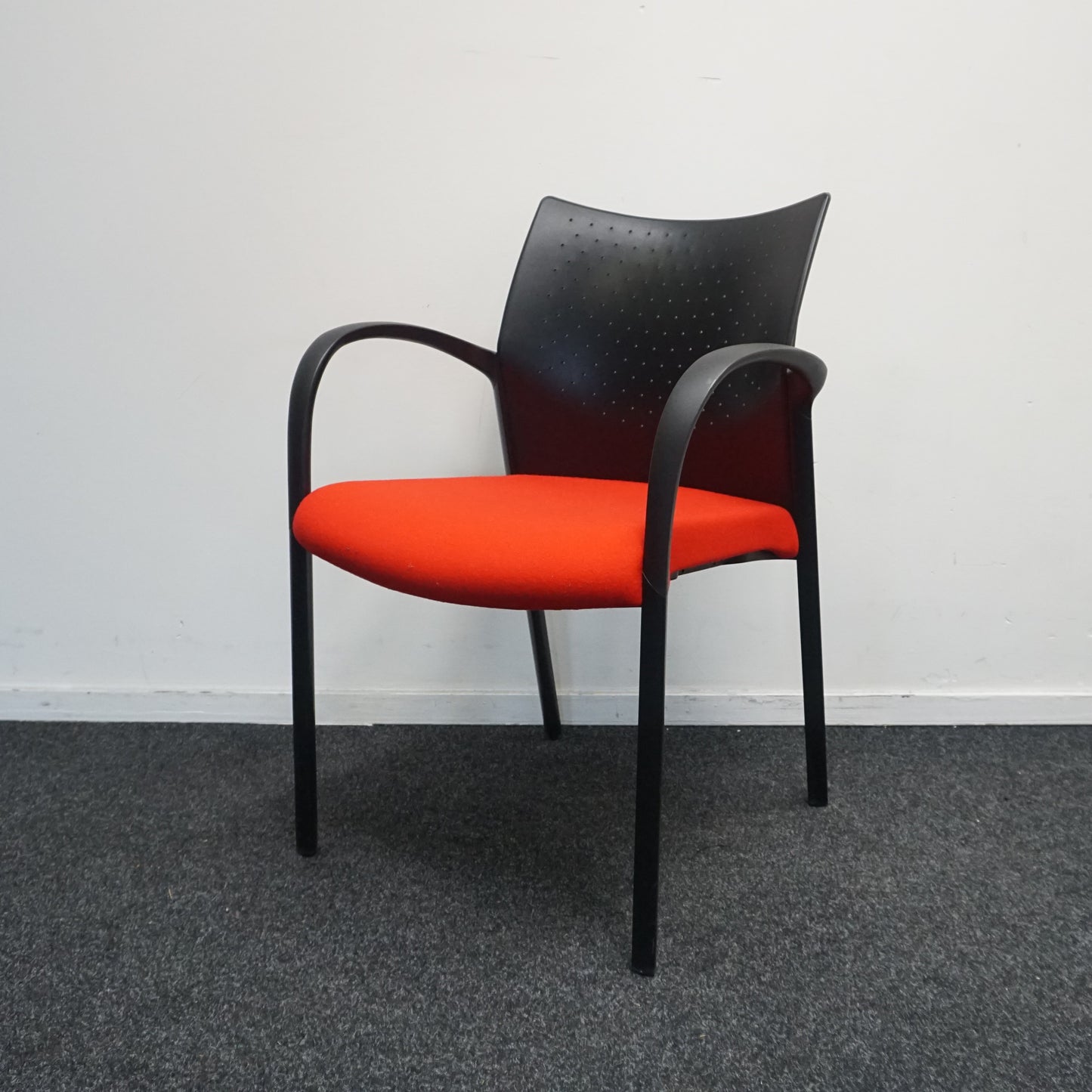 Senator Trillipse Vergaderstoel | Rood