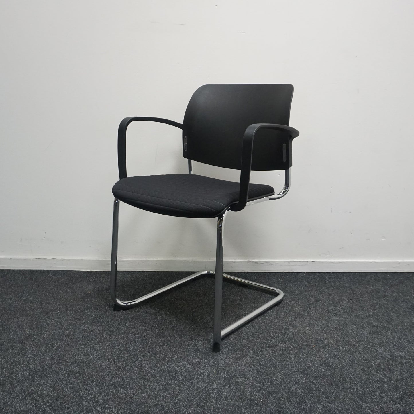 Köhl Consito Vergaderstoel | Zwart | Stof / Kunststof