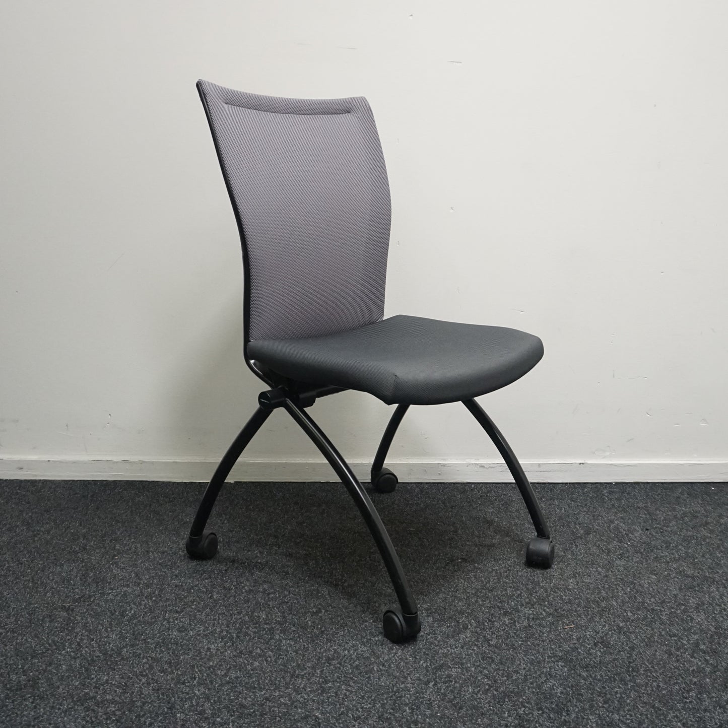 Haworth Comforto X99 Vergaderstoel | Grijs | Opklapbaar