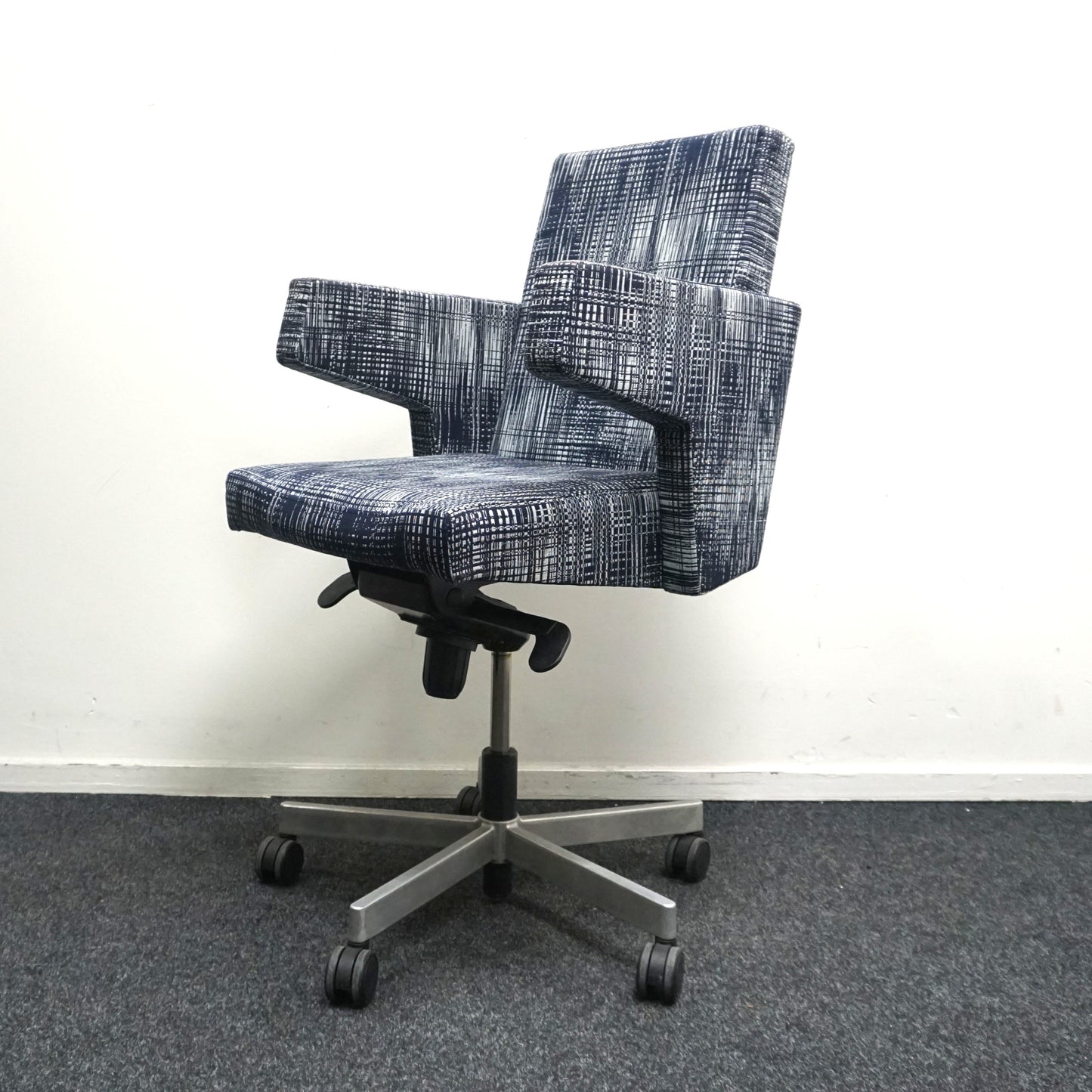 Cowerk Kluptoo Shoot Vergaderstoel | Blauw / Wit Motief