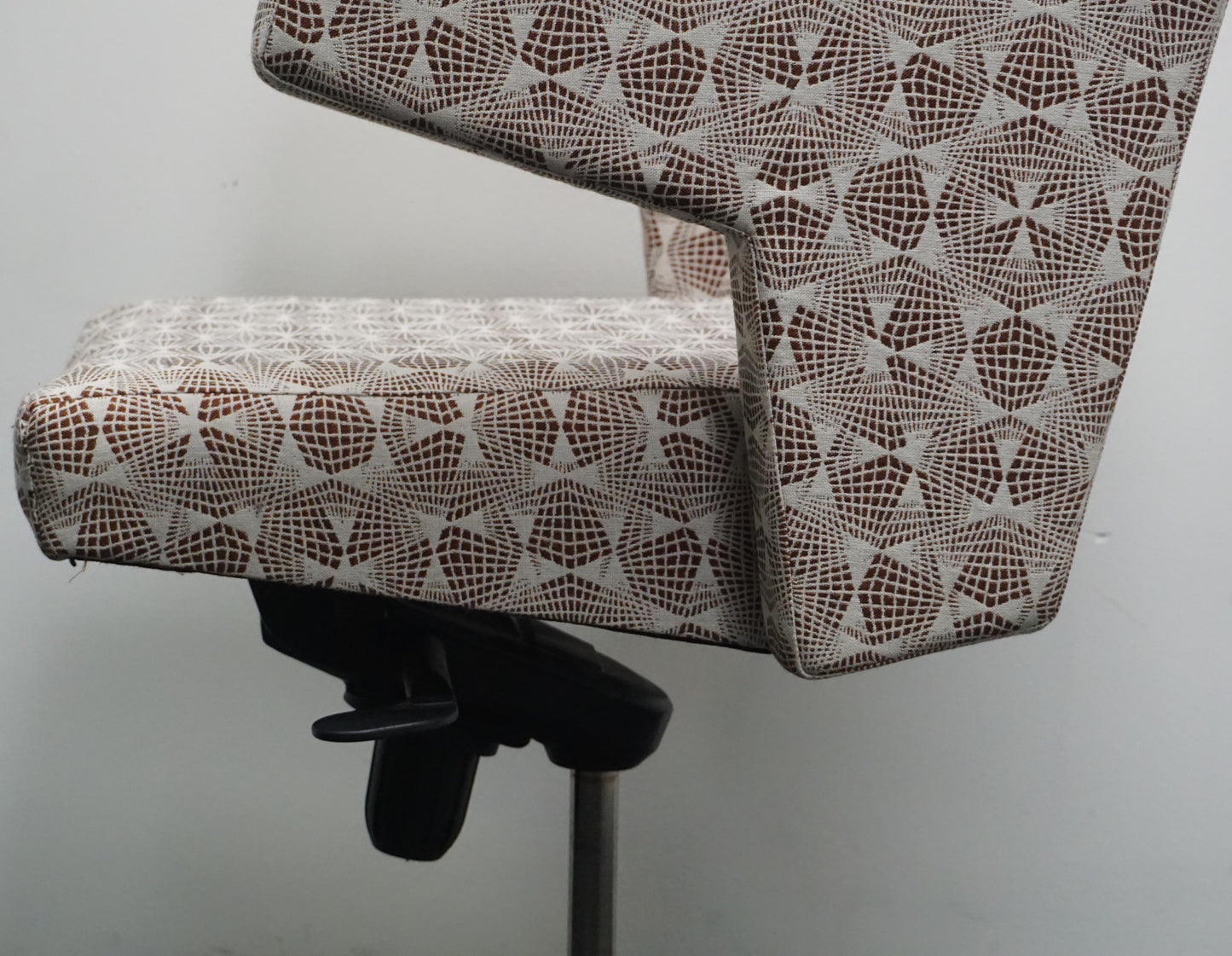 Cowerk Kluptoo Shoot Vergaderstoel | Bruin / Creme