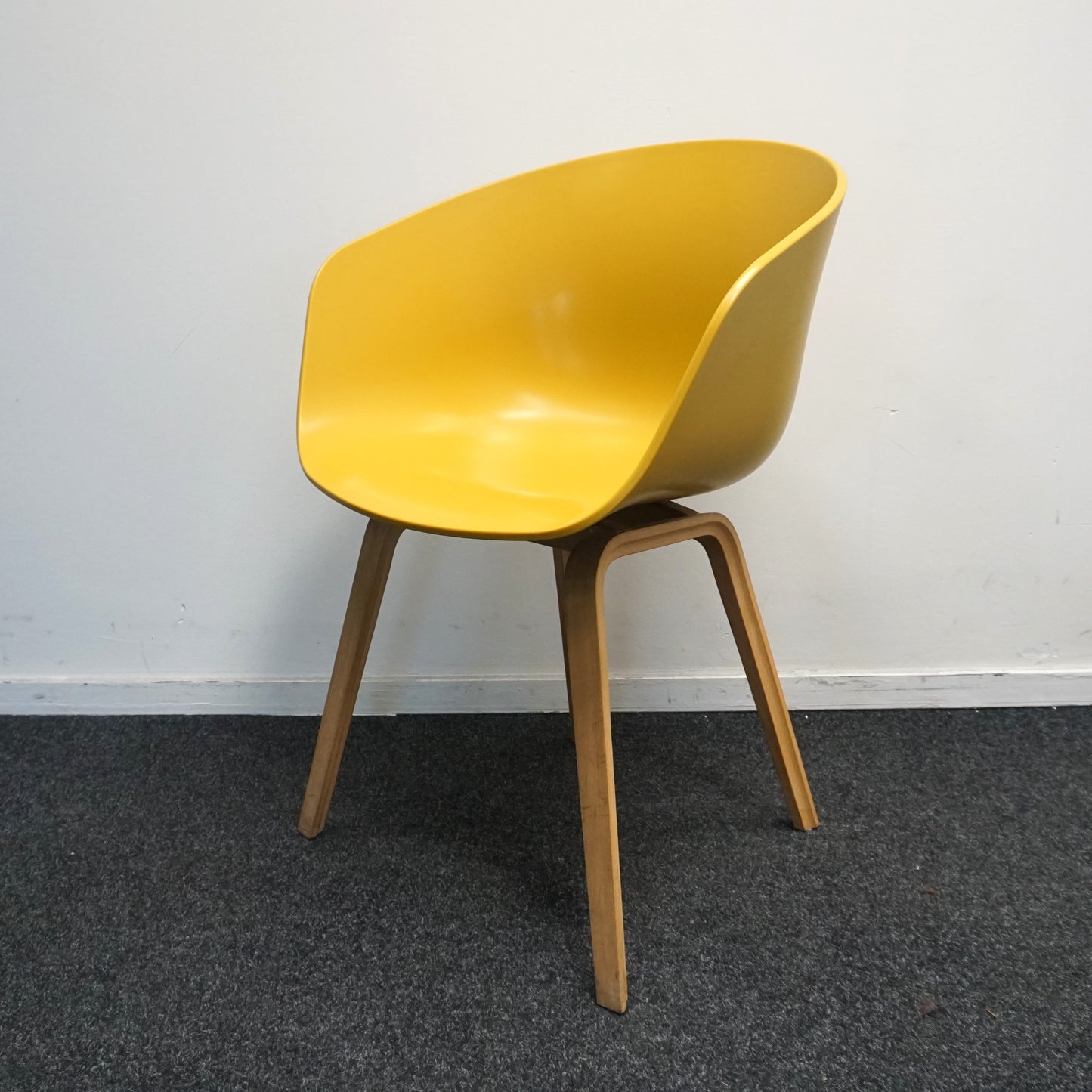 HAY About a Chair AAC22 Design Stoel | Mosterdgeel