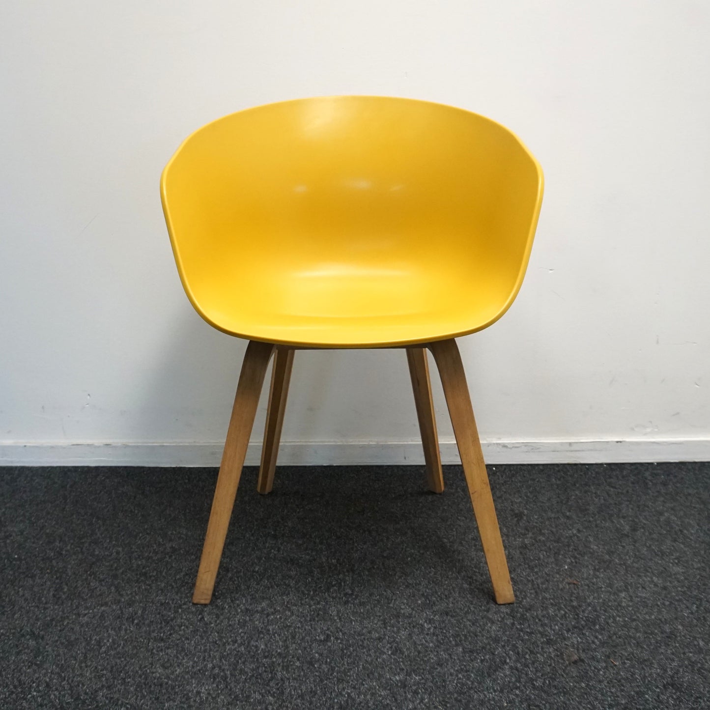 HAY About a Chair AAC22 Design Stoel | Mosterdgeel