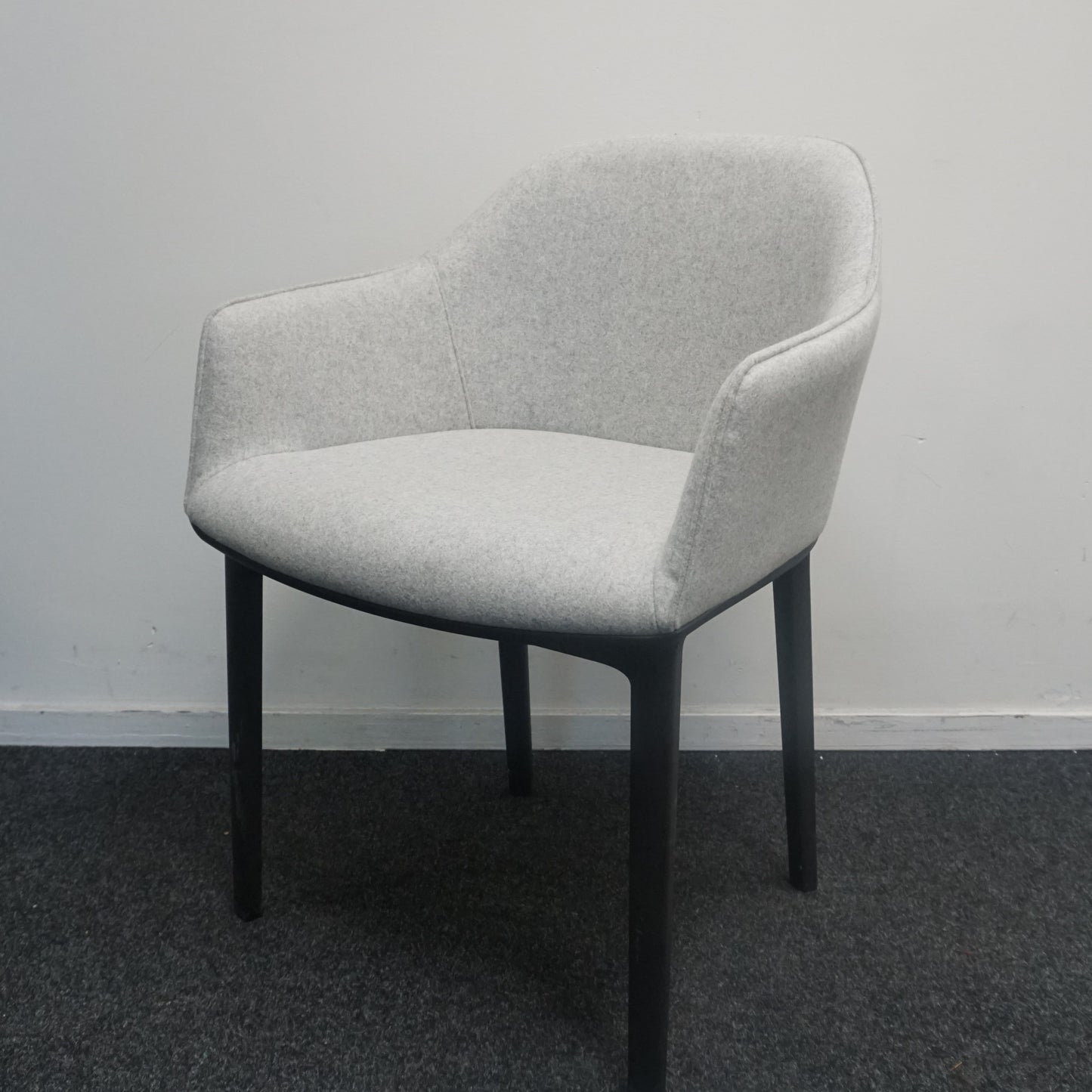 Vitra Softshell Design Vergaderstoel | Conferentiestoel | Lichtgrijs