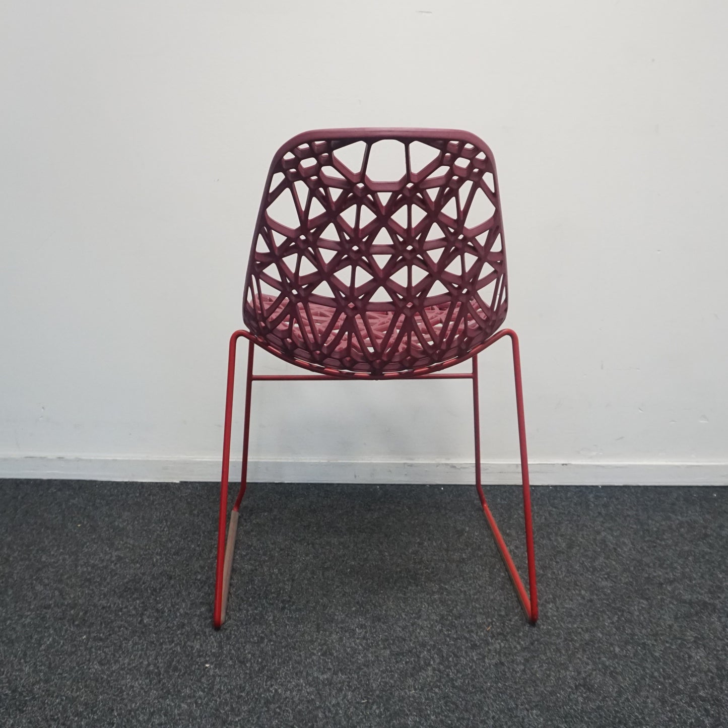 Crassevig Nett Design Stoel | Kantinestoel | Bordeaux Rood