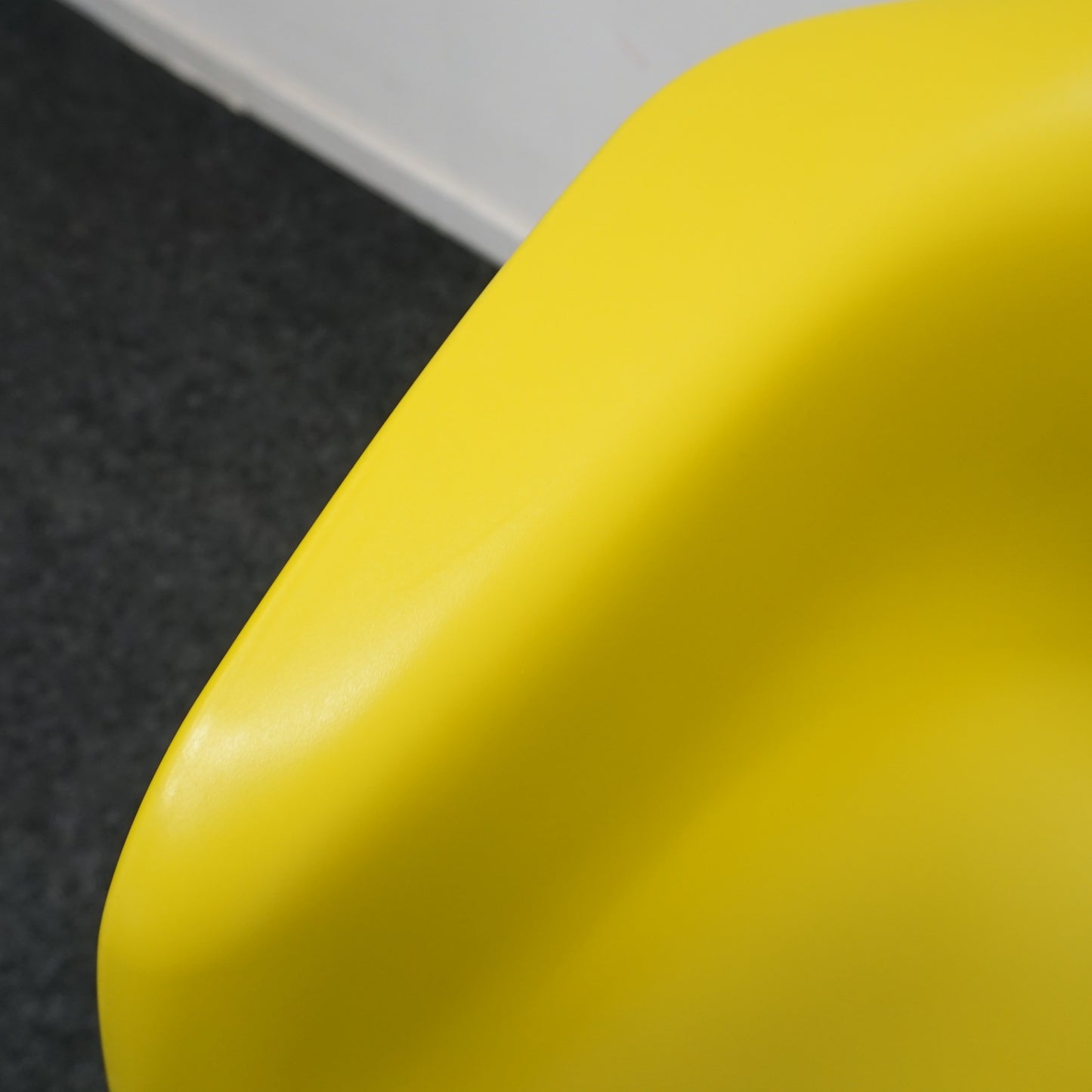 Vitra Eames DAW Design Stoel | Licht Groen