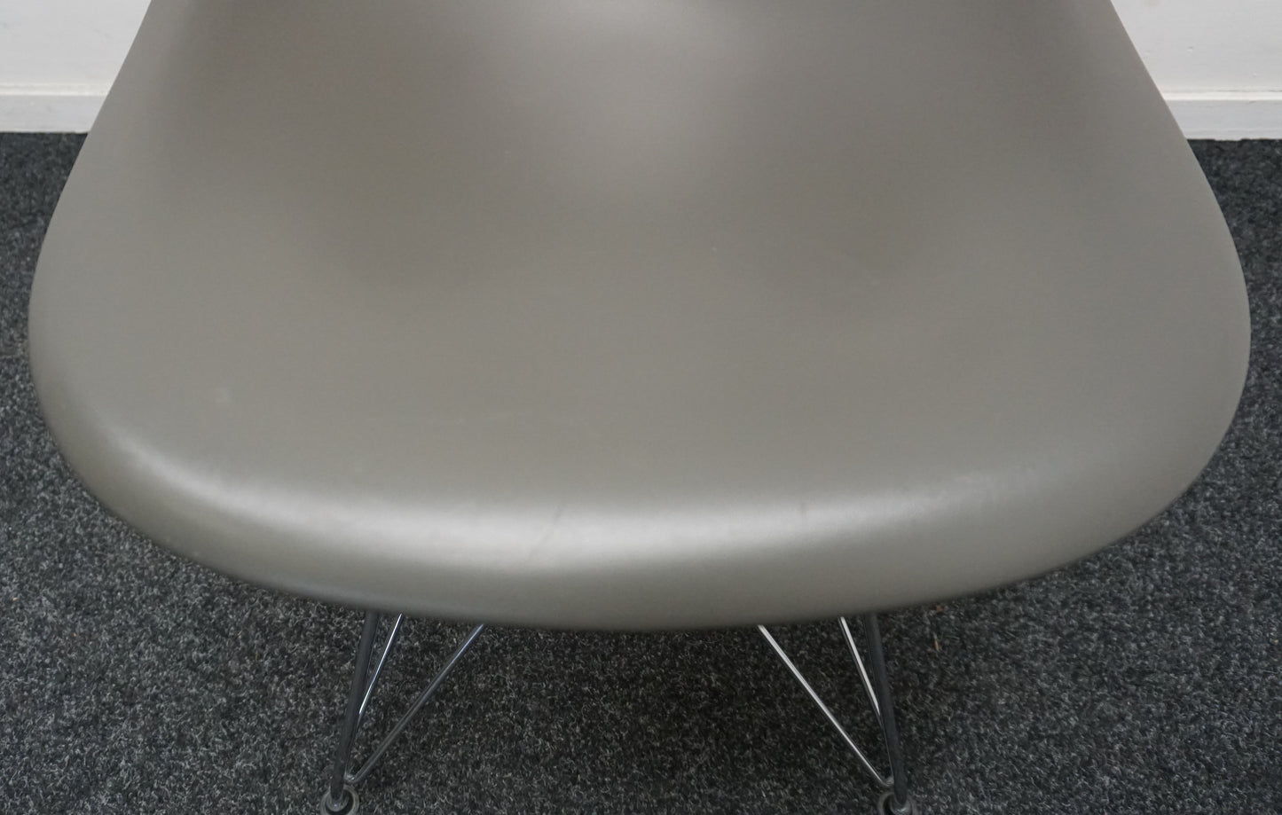 Vitra Eames DSR Design Stoel | Antraciet