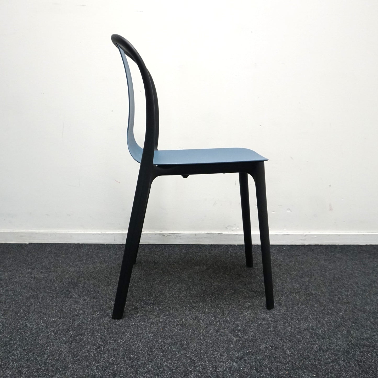 Vitra Eames Belleville Design Stoel | Blauw / Zwart