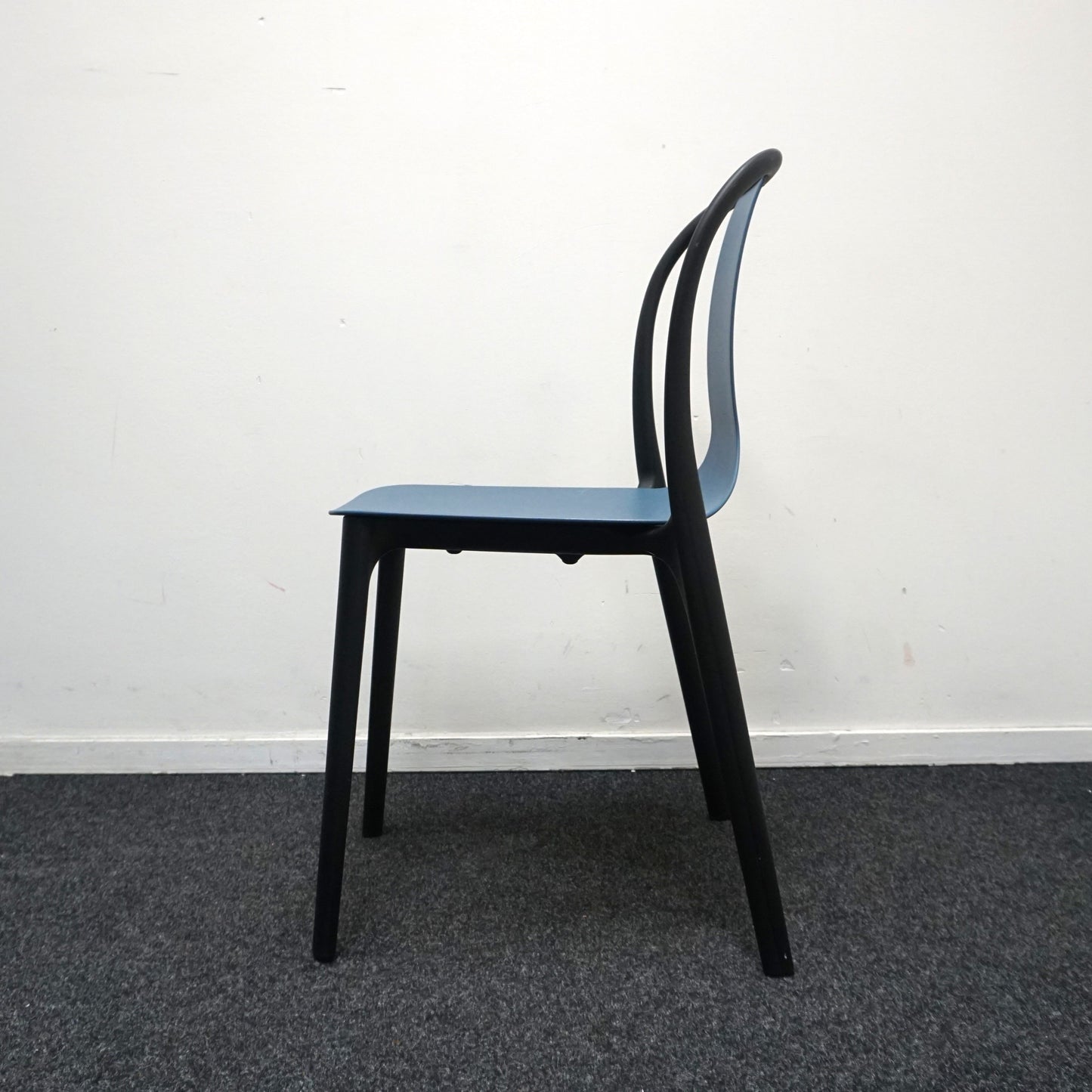Vitra Eames Belleville Design Stoel | Blauw / Zwart